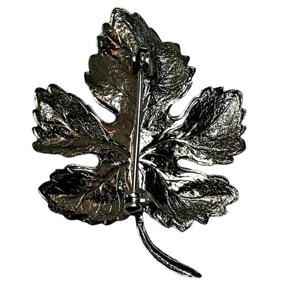 Vintage Silver Maple Leaf Pear Shape Smoky Gray Rhinestone Brooch Pin Veined - Picture 3 of 3